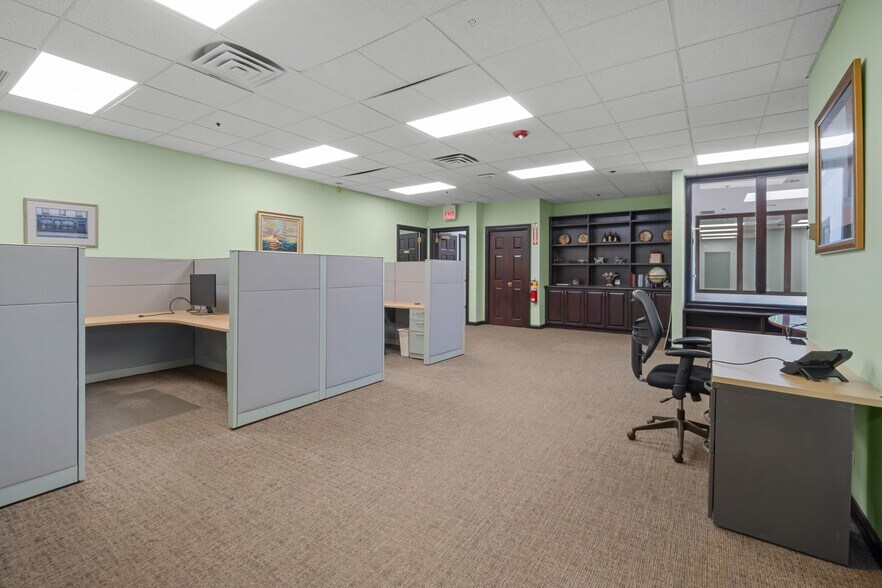 More Photos Of 1477 Barclay Blvd, Buffalo Grove Office For Sale