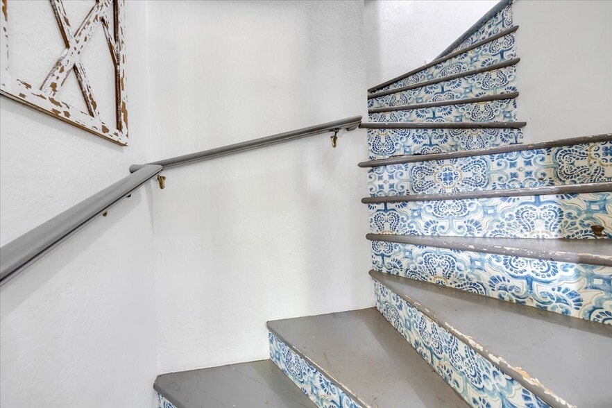 More Photos Of 22732 Middle Camp rd, Sonora Hotel For Sale