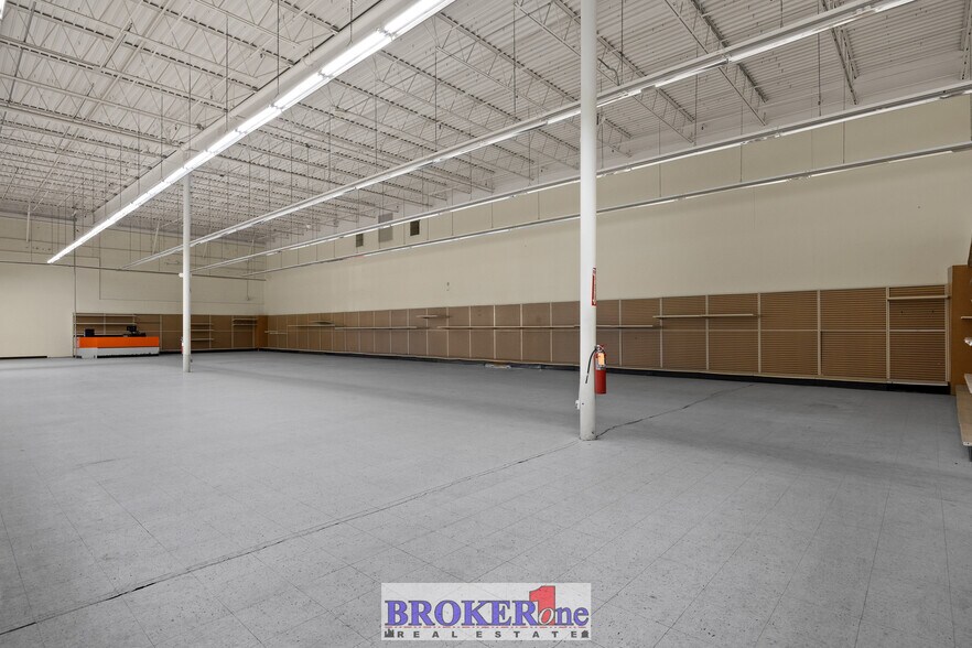 More Photos Of 2135 E 12th St, Casper Unknown For Lease