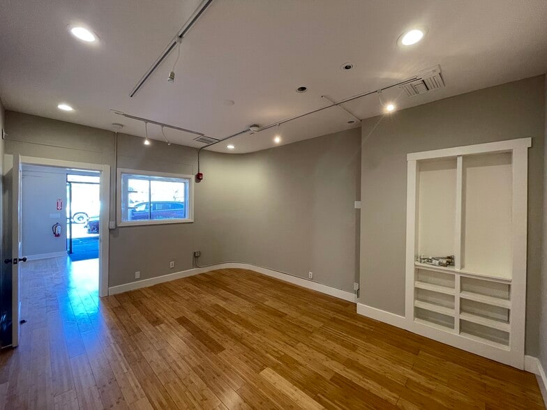 More Photos Of 1925 Francisco Blvd E, San Rafael Light Manufacturing For Lease