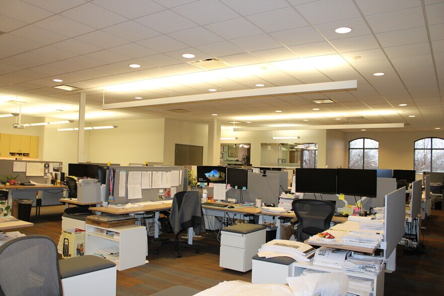 More Photos Of 3515 W 75th St, Prairie Village Office For Lease