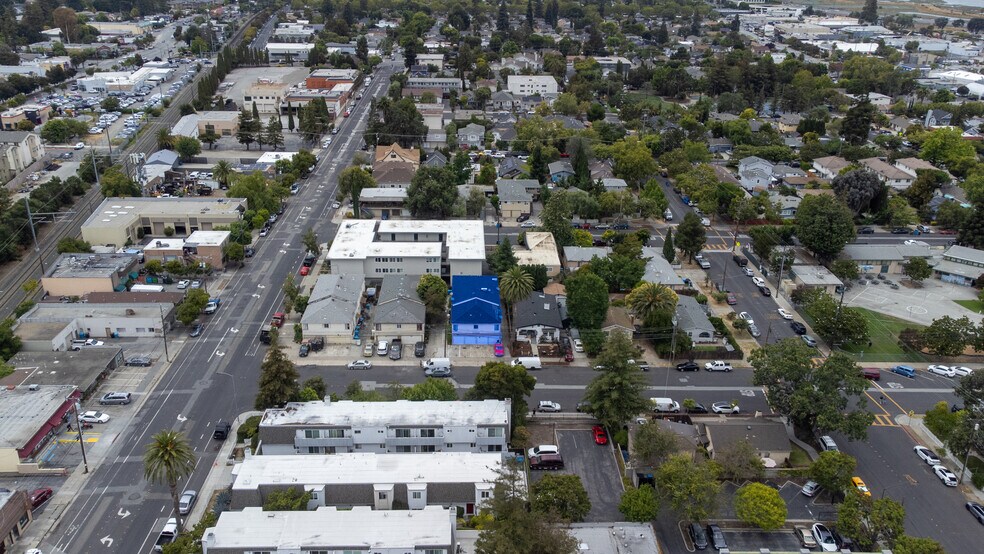 More Photos Of 217 Alden St, Redwood City Apartments For Sale