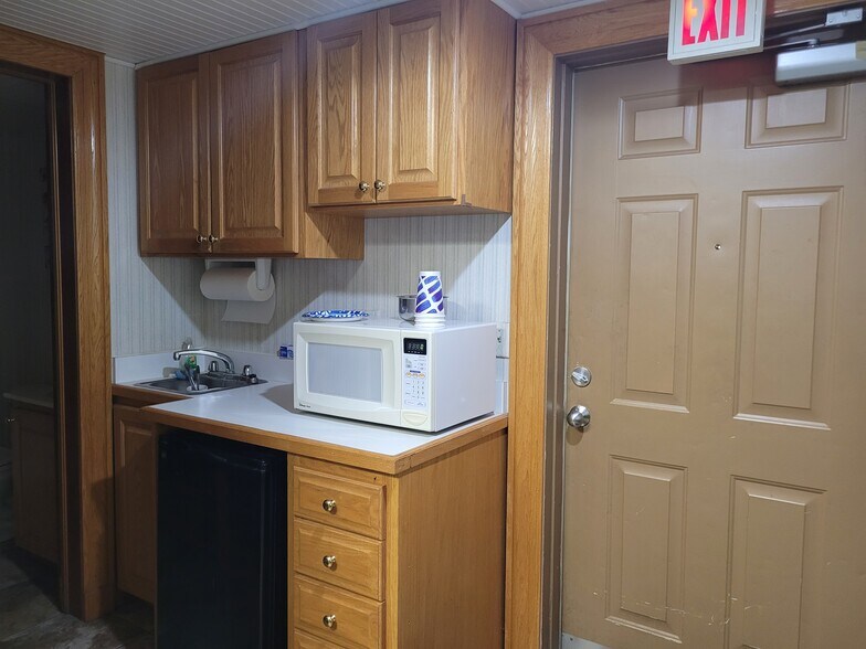 More Photos Of 1623 US Highway 1, Sebastian Office For Sale
