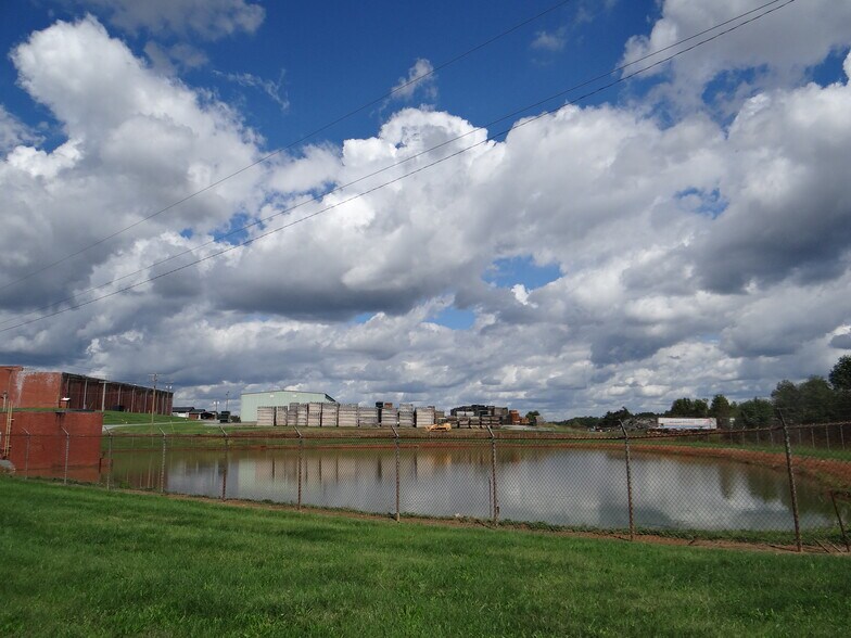 More Photos Of 3979 Old Linwood Rd, Lexington Warehouse For Lease