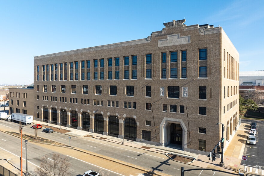 Primary Photo Of 900 N Tucker Blvd, Saint Louis Office For Lease