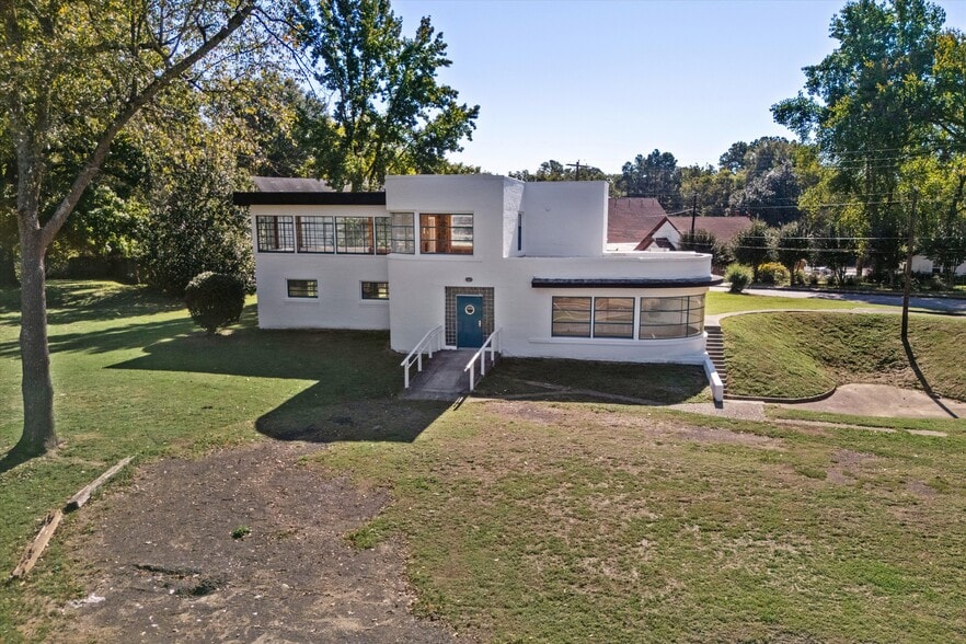 More Photos Of 3590 Thomas St, Memphis Office For Sale