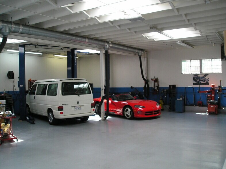 More Photos Of 1080 Old County Rd, Belmont Auto Repair For Sale