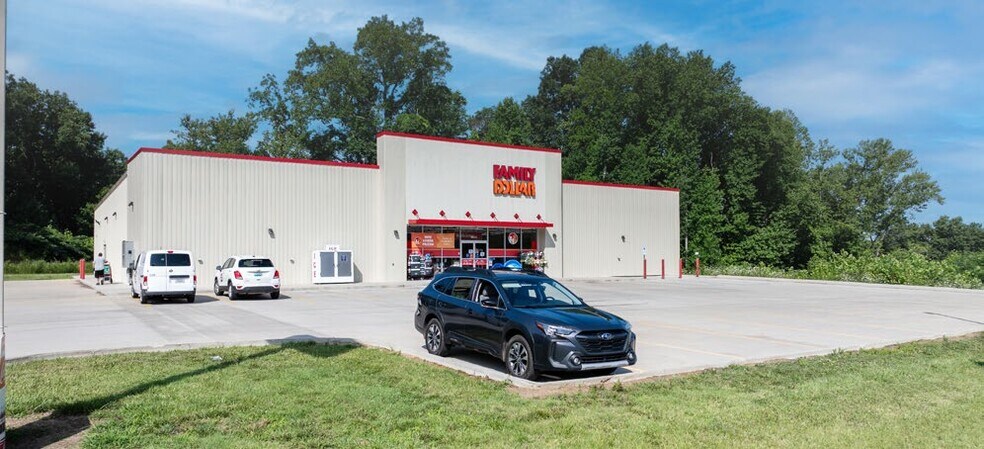 More Photos Of 7755 US-27 Hwy, Burnside Freestanding For Sale