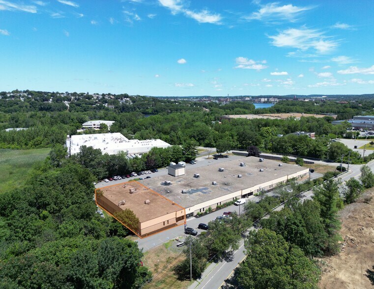 Primary Photo Of 678 Andover St, Lawrence Light Manufacturing For Sale