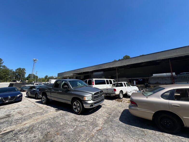 More Photos Of 2435 Stone Mountain Lithonia Rd, Lithonia Distribution For Lease