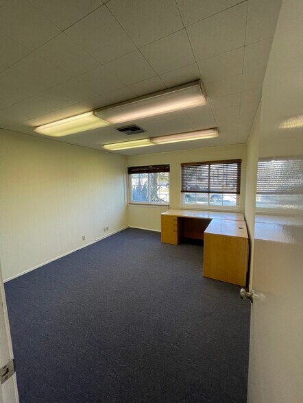 More Photos Of 1450-1496 Oddstad Dr, Redwood City Warehouse For Lease