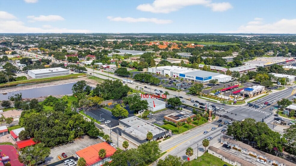 More Photos Of 100 W Vine St, Kissimmee Storefront Retail Office For Lease