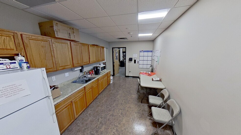 More Photos Of 3763 Imperial St, Frederick Showroom For Sale