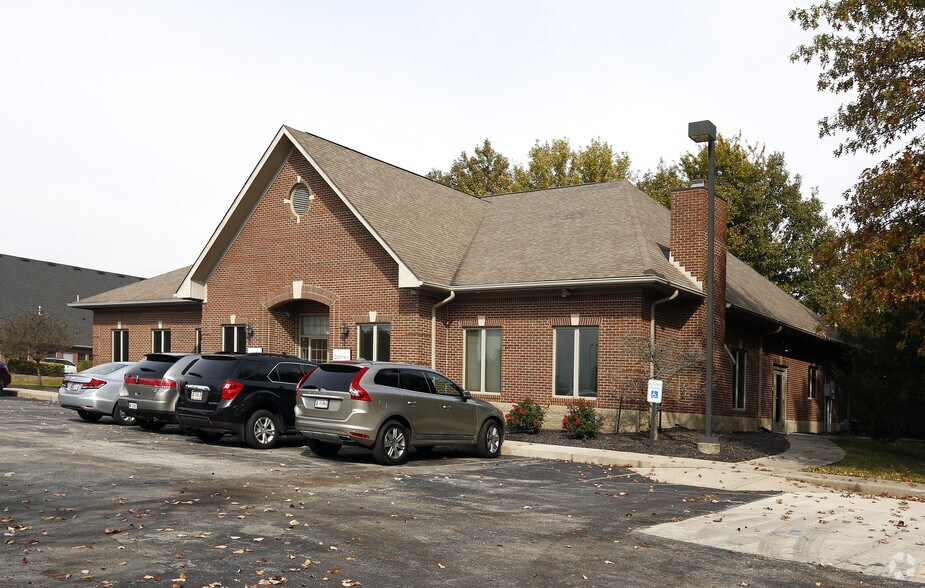 More Photos Of 10485 W Commerce Dr, Carmel Office For Sale