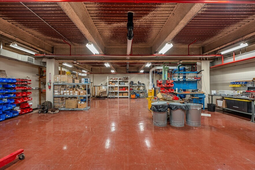More Photos Of 400 Texas St, Shreveport Office For Sale