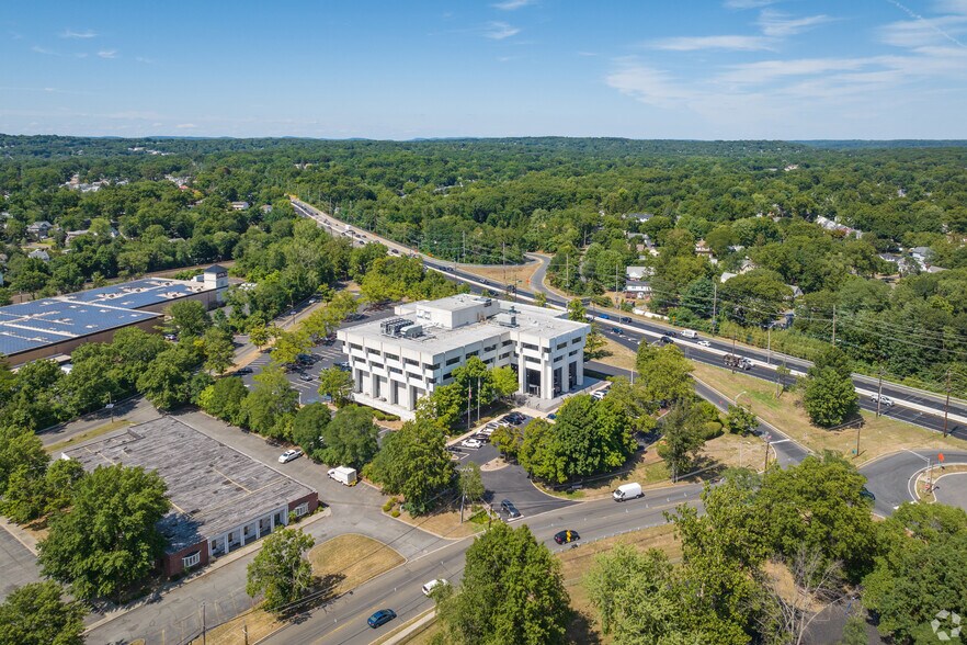 More Photos Of 208 Harristown Rd, Glen Rock Office For Lease