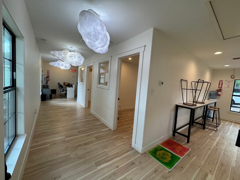 More Photos Of 8911 West Ln, Magnolia Office For Lease