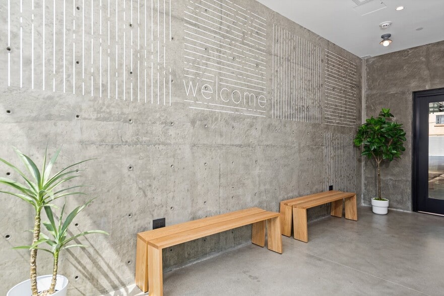 More Photos Of 285 Lucas Ave, Los Angeles Hotel For Sale