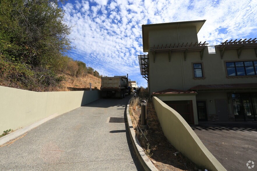 More Photos Of 790 Sir Francis Drake Blvd, San Anselmo Medical For Lease