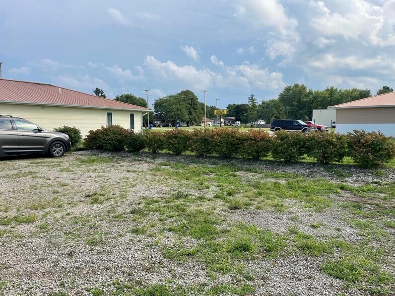 More Photos Of 290 N 2nd St, Frankfort Restaurant For Sale