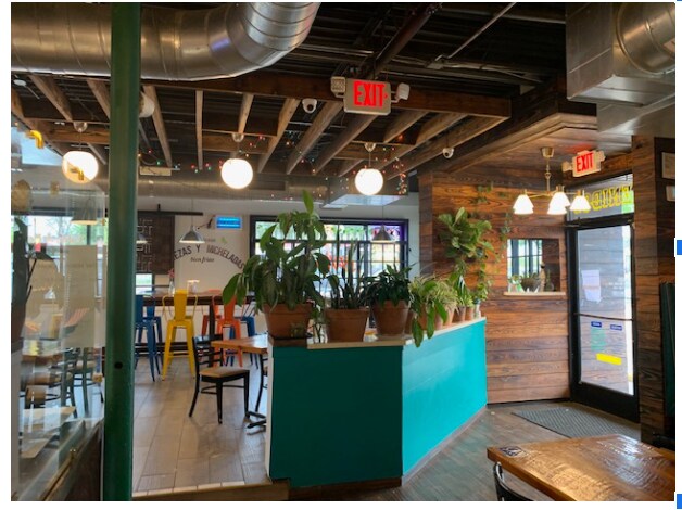 More Photos Of 4535 Maple Ave, Dallas Restaurant For Sale