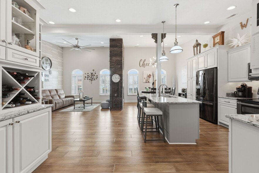 More Photos Of 219 S Sandusky Ave, Bucyrus Storefront Retail Residential For Sale