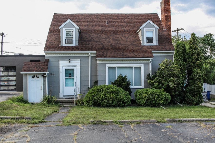 More Photos Of 2961 Prynne St, Keego Harbor Apartments For Sale