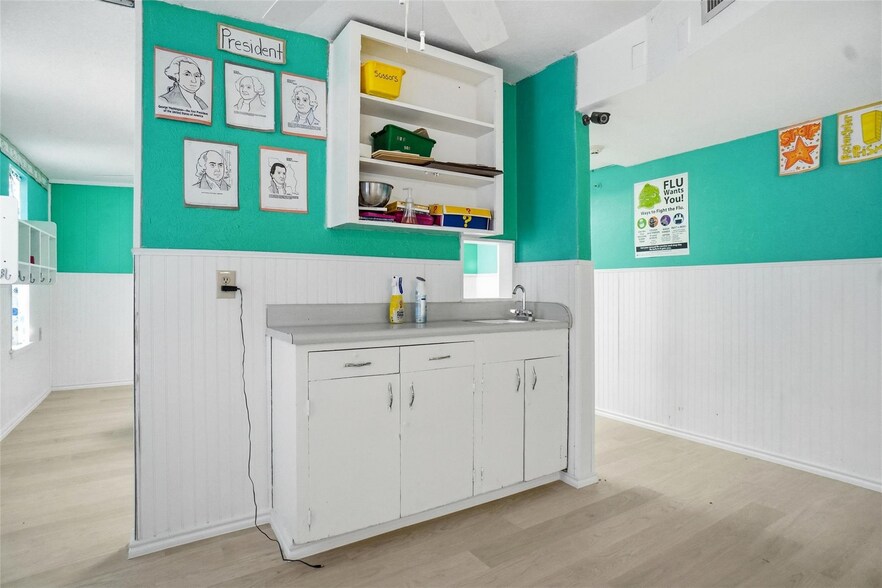 More Photos Of 2105-2107 W Shady Grove Rd, Irving Daycare Center For Sale