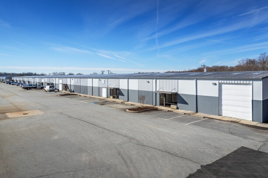 More Photos Of 1381 South Park Dr, Kernersville Light Manufacturing For Lease