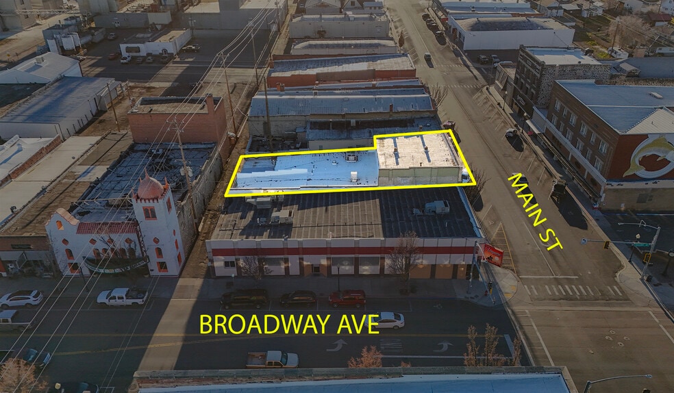 More Photos Of 1005 Main St, Buhl Storefront Retail Residential For Sale