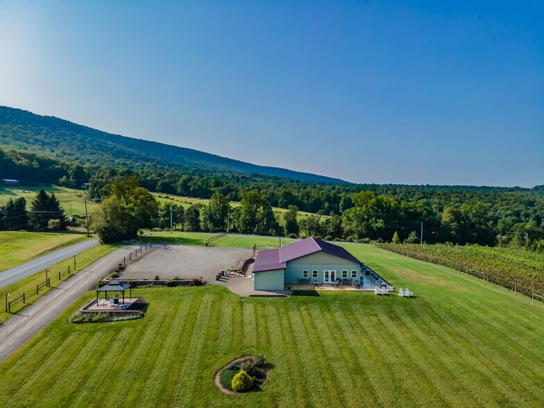 More Photos Of 596 Harman Rd, Halifax Winery Vineyard For Sale