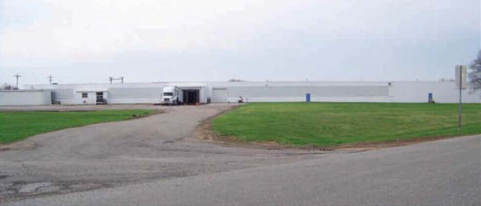 Primary Photo Of 624 B Ave E, Seymour Warehouse For Lease