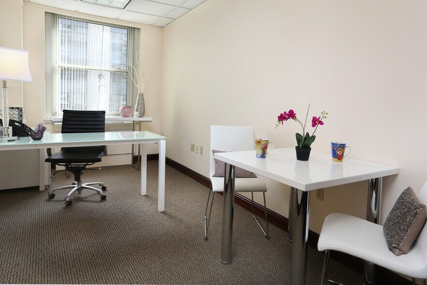 More Photos Of 20 Park Plz, Boston Coworking Space