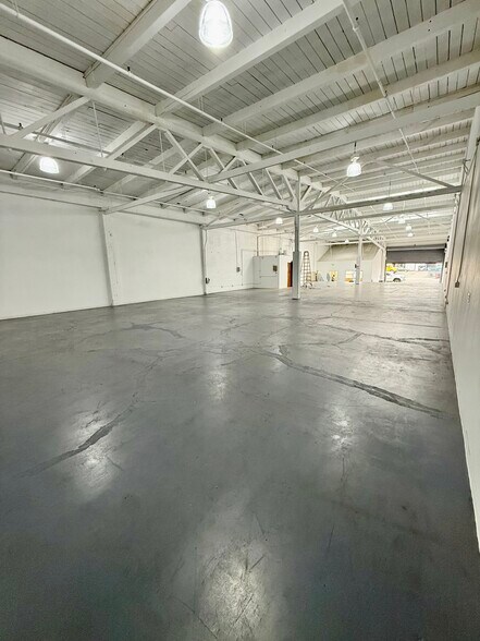 More Photos Of 1311-1425 63rd St, Emeryville Distribution For Lease