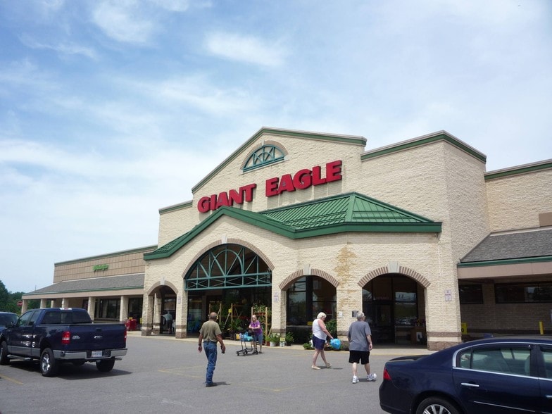 Primary Photo Of 5231-5255 Detroit Rd, Sheffield Village General Retail For Lease