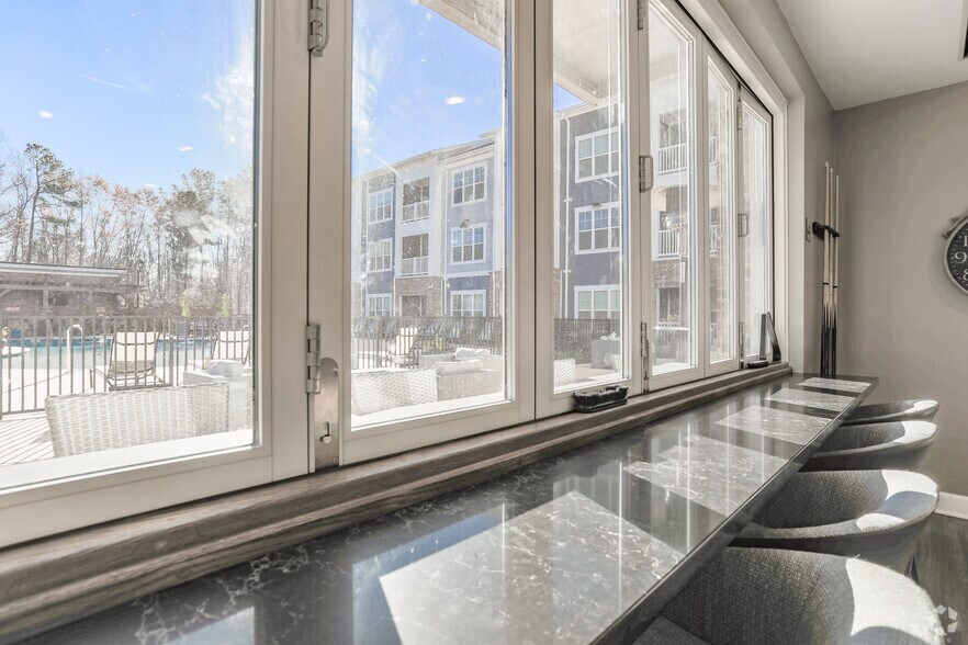 More Photos Of 301 Continental Pkwy, Newport News Apartments For Sale