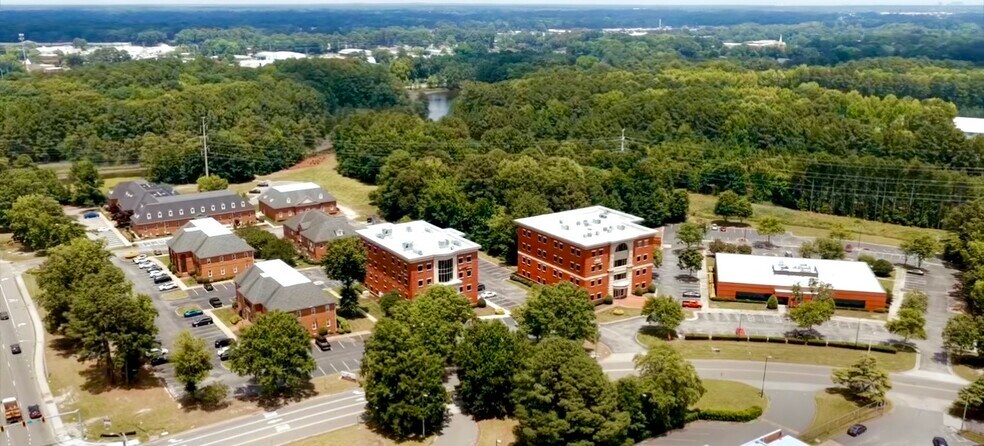 More Photos Of 582 Lynnhaven Pky, Virginia Beach Unknown For Lease