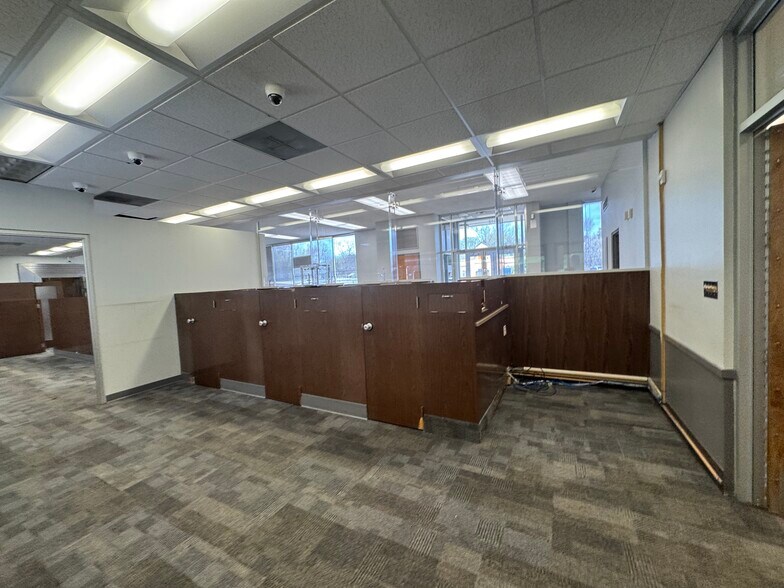 More Photos Of 612 Highway 11 S, Meridian Specialty For Sale