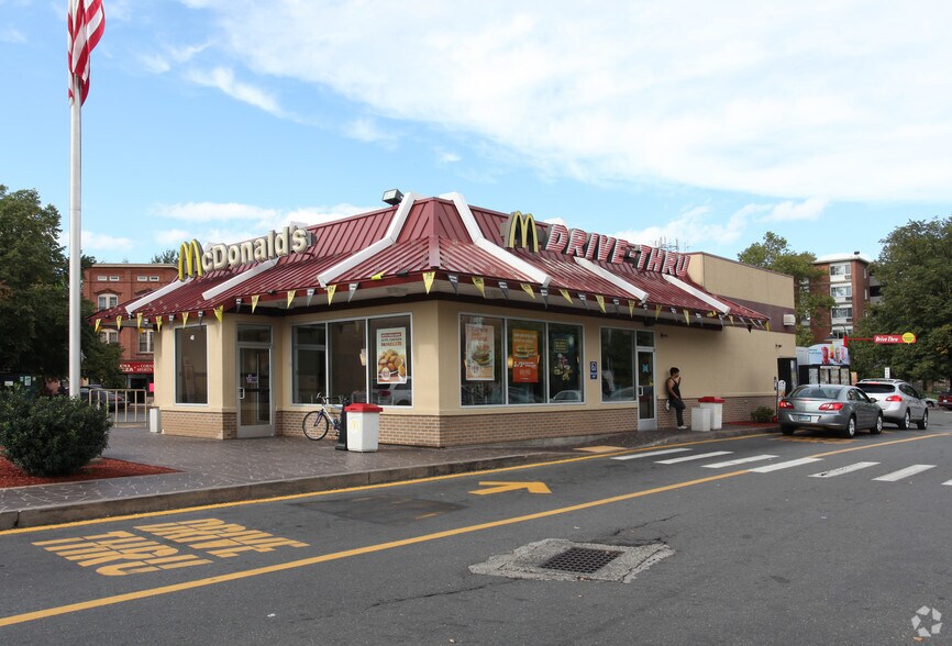 More Photos Of 90-200 E Main St, New Britain Unknown For Lease