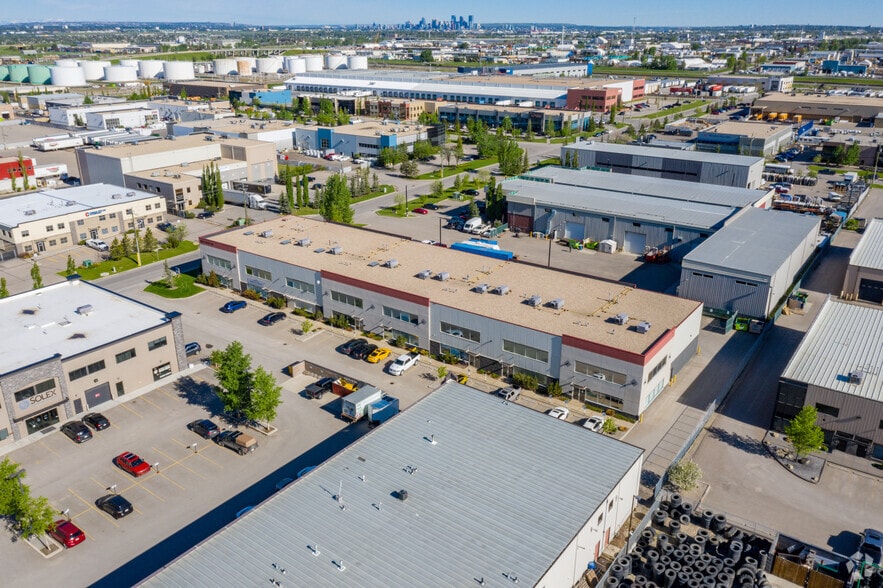 More Photos Of 10672 46th St SE, Calgary Light Distribution For Sale