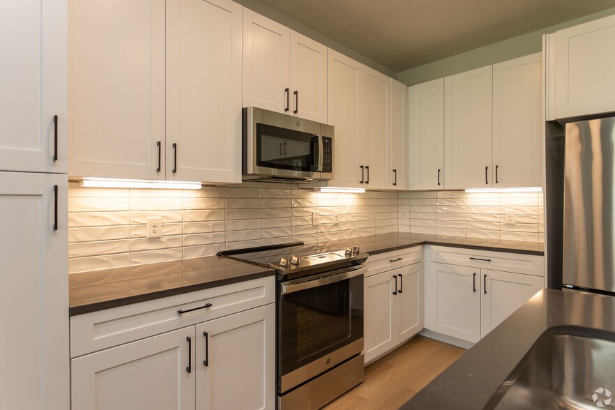 More Photos Of 930 W Mallard Creek Church Rd, Charlotte Apartments For Lease