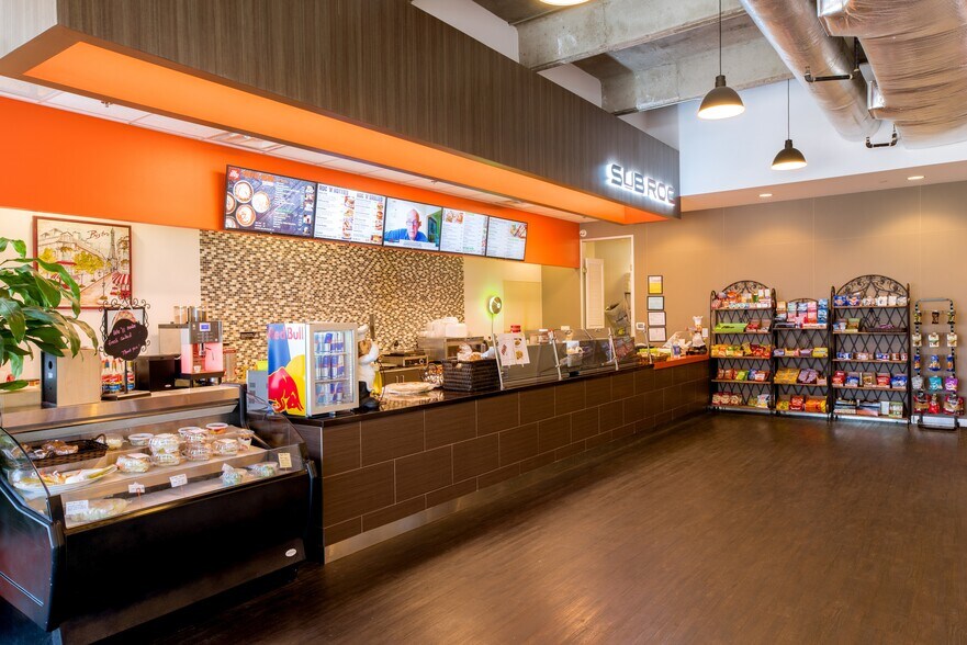 More Photos Of 1717 McKinney Ave, Dallas Office For Lease