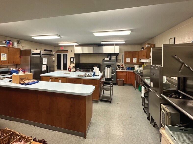 More Photos Of 1001 Chester Rd, Lansing Religious Facility For Lease