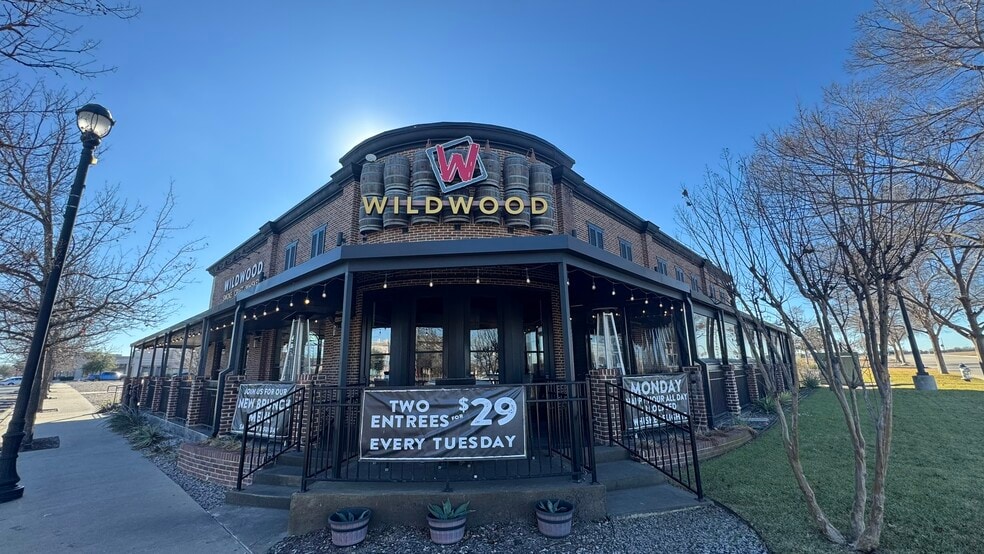 More Photos Of 310 Town Center Blvd, Garland Restaurant For Sale