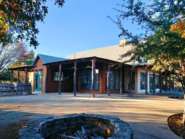 Primary Photo Of 119 Paluxy Smt, Glen Rose Restaurant For Sale