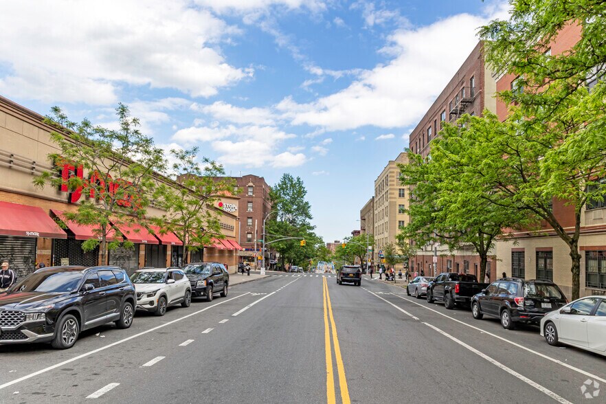 More Photos Of 961 E 174th St, Bronx Freestanding For Lease