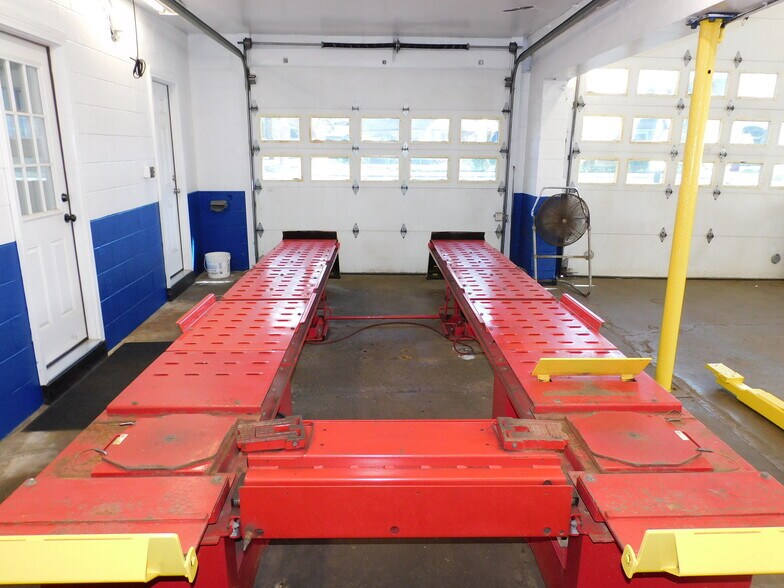 More Photos Of 40 Stone Rd, Greece Auto Repair For Sale