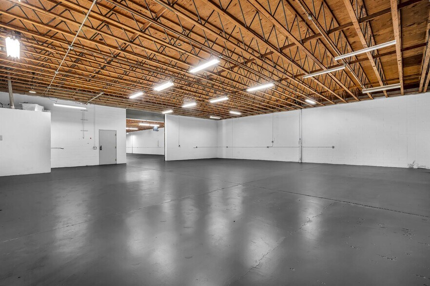 More Photos Of 23950 Madison St, Torrance Warehouse For Lease