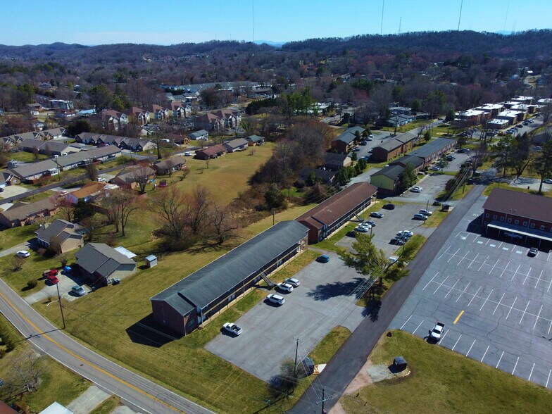 More Photos Of 4848 Scheel Rd, Knoxville Apartments For Sale