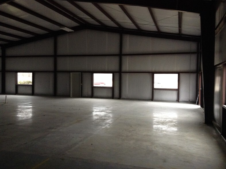 More Photos Of 1304 Jones Rd, Paragould Warehouse For Sale